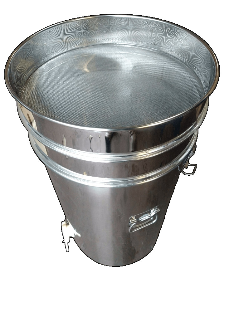 Settling Tank with Integral Strainers